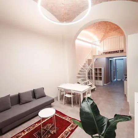 Center-town Elegant Loft Lägenhet Parma